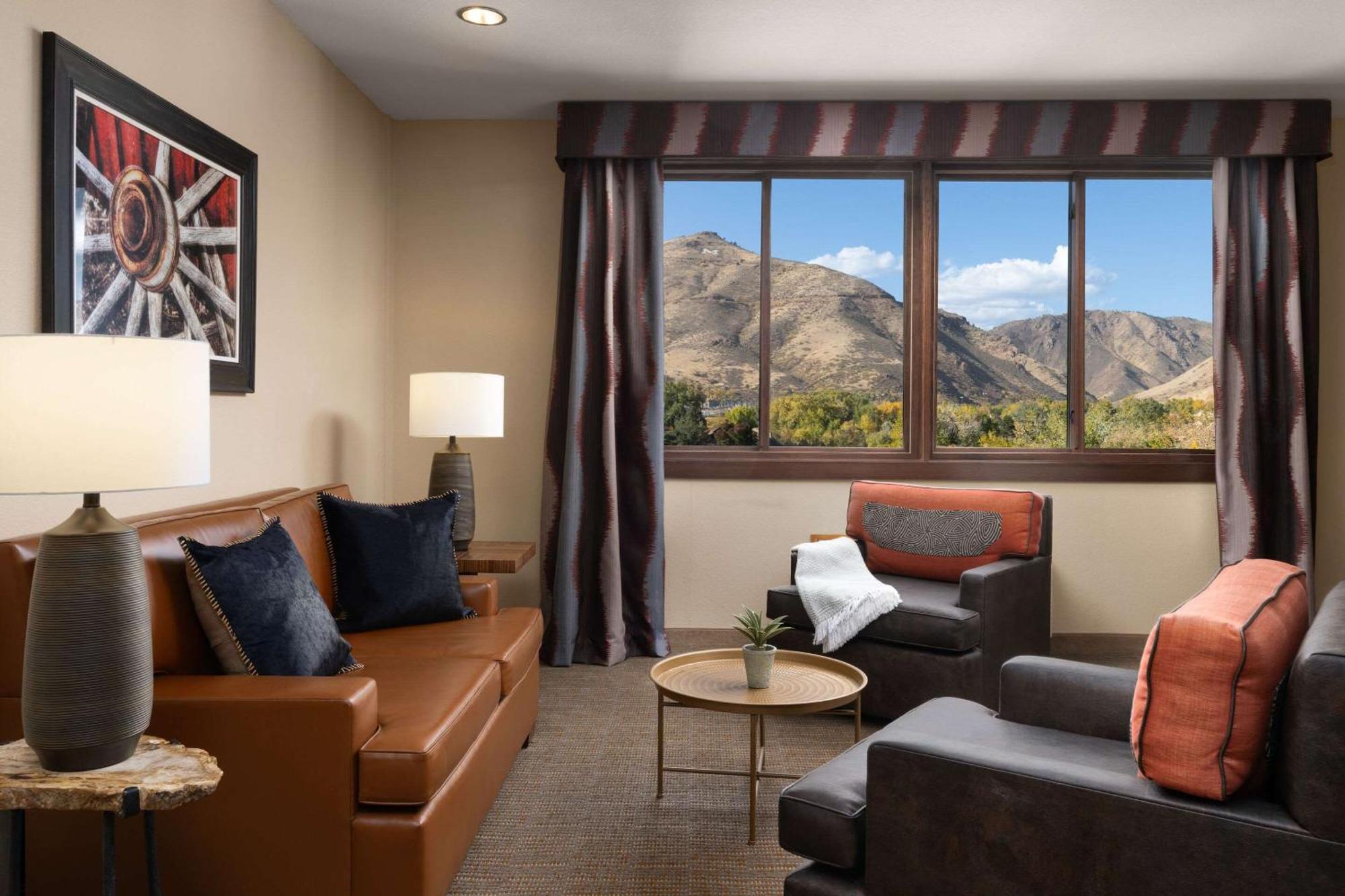The Golden Hotel, Ascend Hotel Collection Luaran gambar